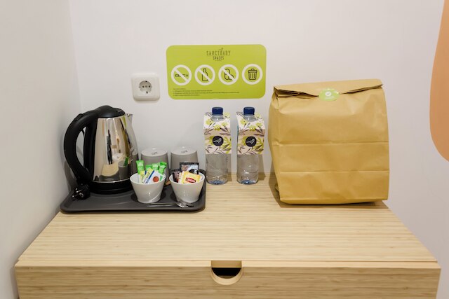 ホテル サンクチュアリ スリピ