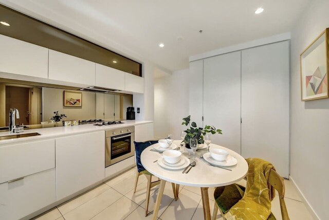 A Cozy & Comfy 2BR Apt Near Crown & Southern Cross