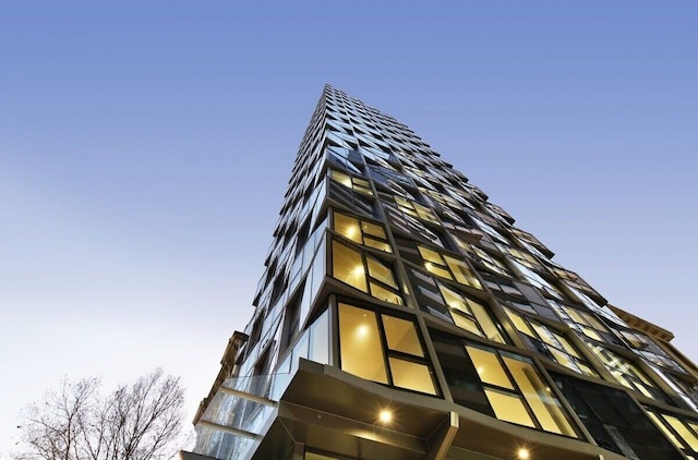 A Cozy & Comfy 2BR Apt Near Crown & Southern Cross