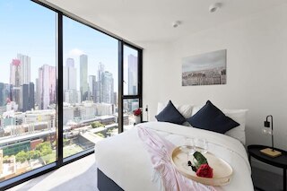 A Comfy 2BR Apt Near Melbourne Central, City Views