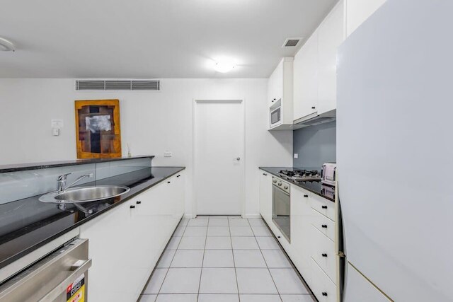 A Comfy 2BR Apt Right Next to Darling Harbour