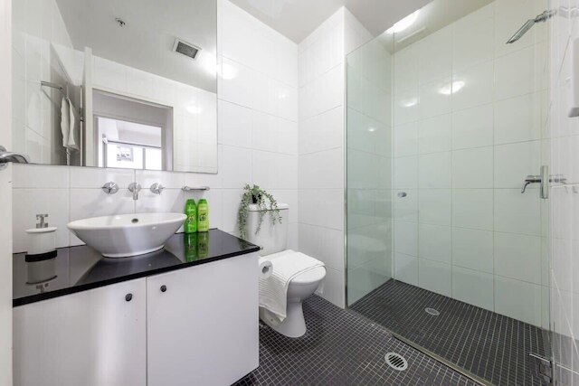 A Comfy 2BR Apt Right Next to Darling Harbour