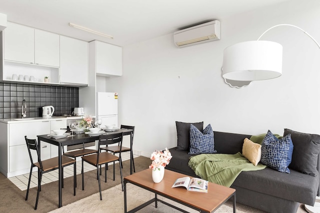 Cozy 2BR Apt, Steps From Melb Central With Parking