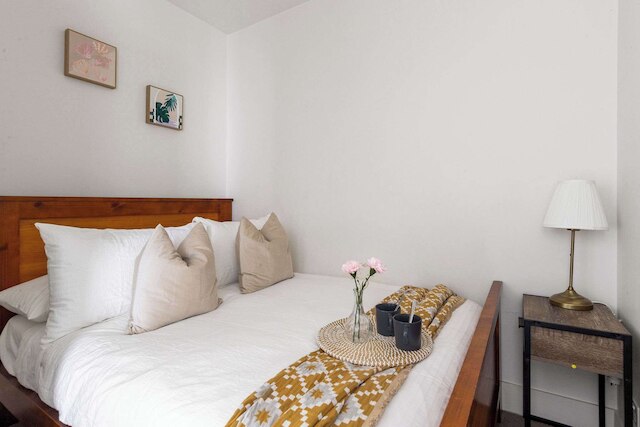 A Modern & Cozy 2BR Apartment With City Views