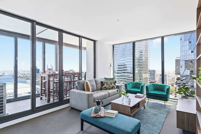 A Cozy 2BR Apt With Harbour Views and Free Parking