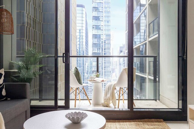 Serene 2BR Apartment in the Heart of Melbourne