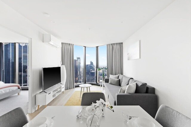 A 3BR Apt Next to Melbourne Central, Free Parking