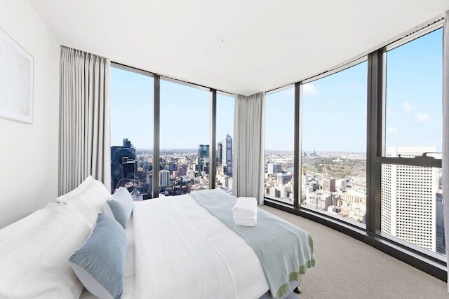 A 3BR Apt Next to Melbourne Central, Free Parking