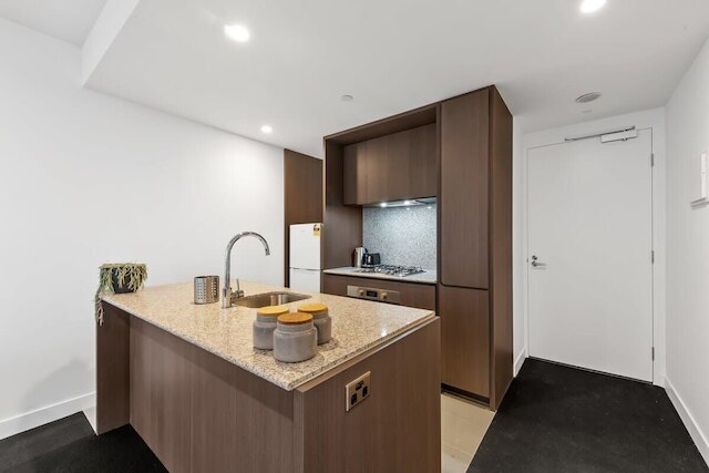 A Cozy Apt, Only a 5-min Walk to Victoria Market