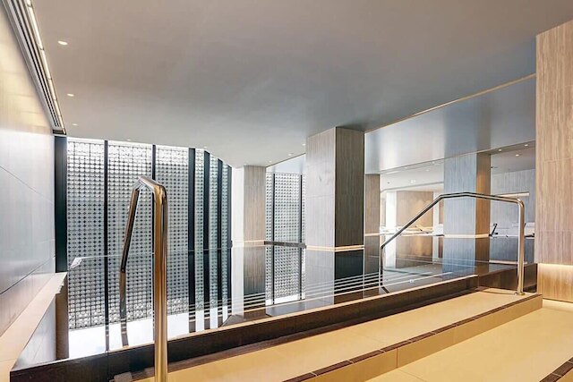 A Cozy Apt, Only a 5-min Walk to Victoria Market