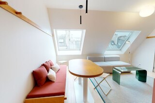 Charming 2-bed Flat w Shared Spaces