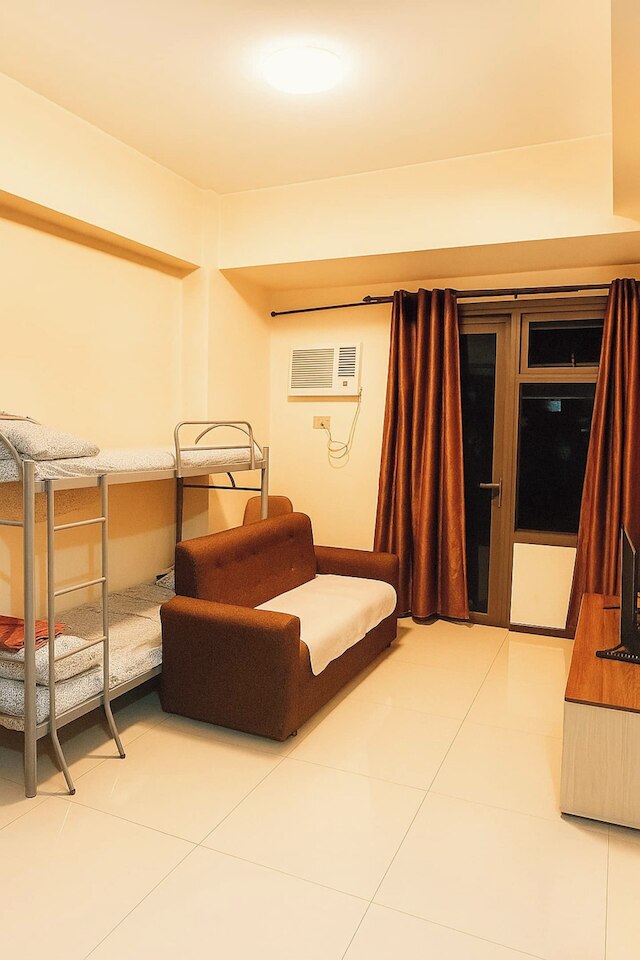 Levi & Moon Relax and Chill