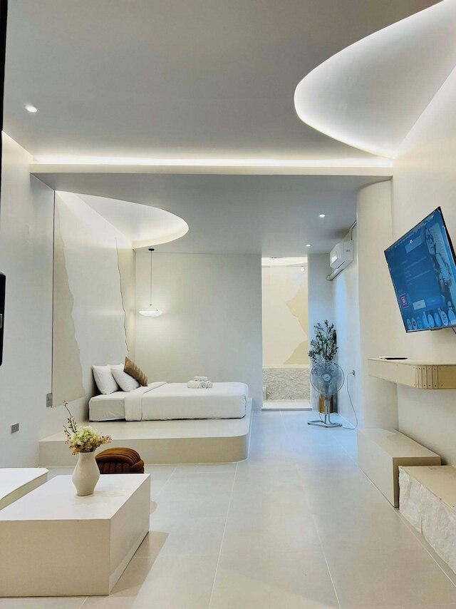 24ルームズ ナコンサワン