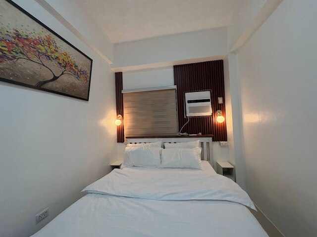 Near Mactan International Airport Condo With Private Entrance and Shared Pool