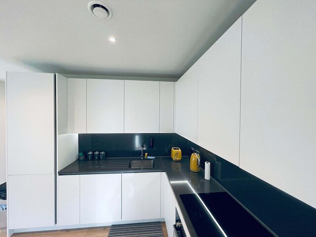 City Sky View Centre Luxe Apartment - 2 Bedrooms