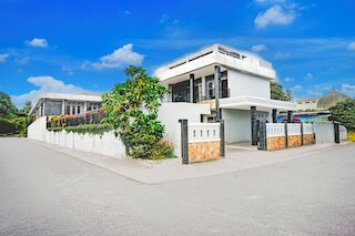 OYO 94785 ダイアナ ホームステイ シャリア