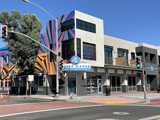 Bright Home 10 Min to Disneyland Pool GYM