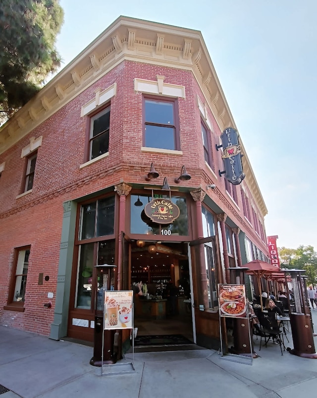 Urban Chic Home 10 Min From Disneyland With Pool GYM