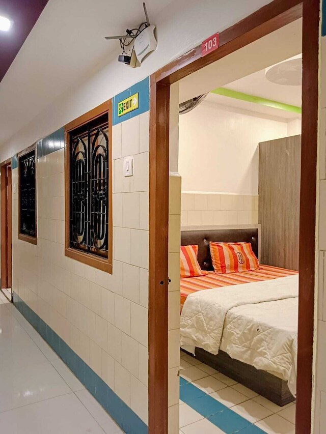 sam galaxy guest house