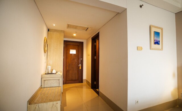 ニムズ ホテル スミニャック