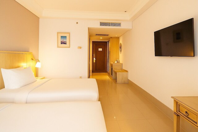 ニムズ ホテル スミニャック