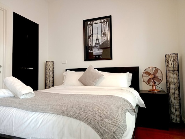 Unwind in Style at Melbourne's Historic Art Deco Apartment With Pool Gym Carpark