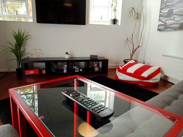 Unwind in Style at Melbourne's Historic Art Deco Apartment With Pool Gym Carpark