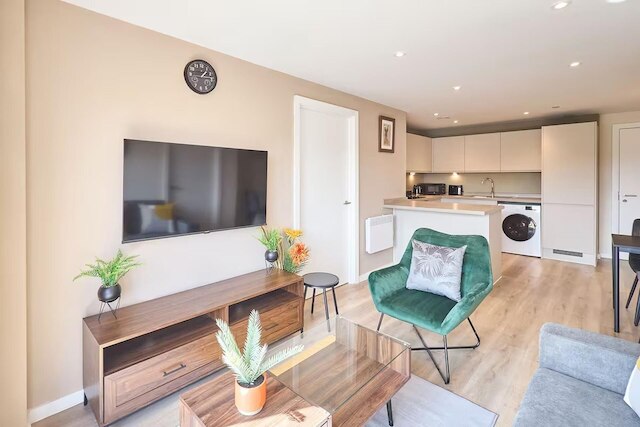 ニア クリスマスマーケット & スタジアム - パーキング - WiFi - スリープス 6