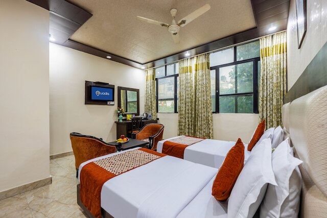 ホテル アマール イン - ラジパト ナガール