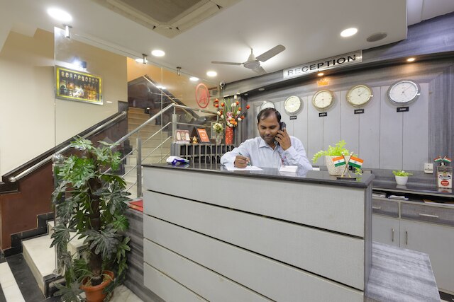 ホテル アマール イン - ラジパト ナガール