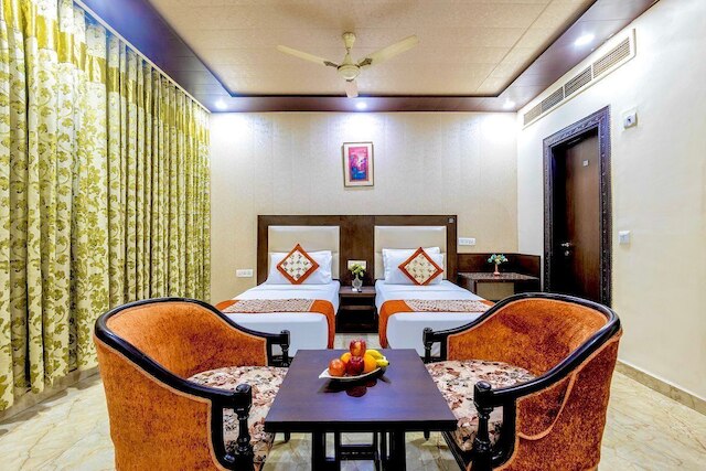 ホテル アマール イン - ラジパト ナガール