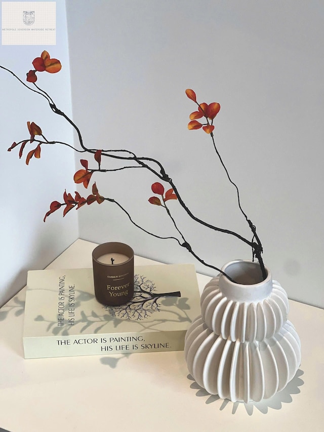 Metropole Sovereign Waterside Retreat