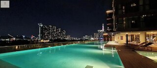 Metropole Sovereign Waterside Retreat