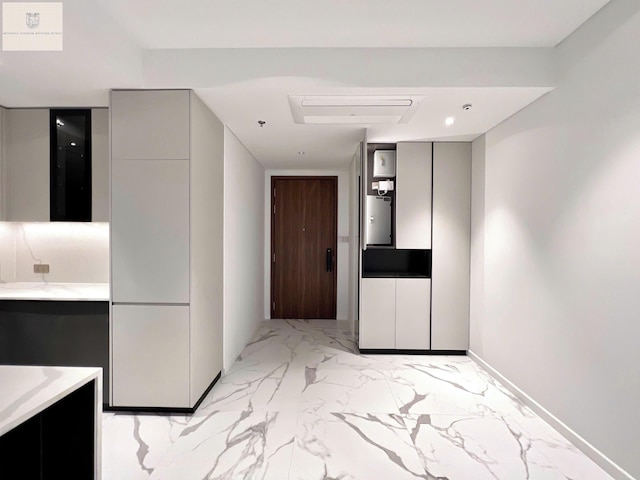 Metropole Sovereign Waterside Retreat