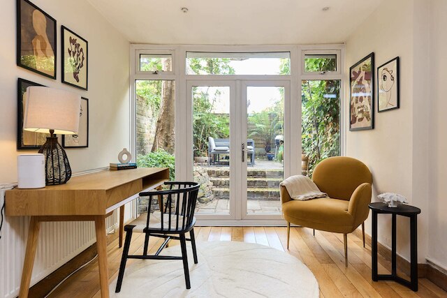 ケンジントン ガーデン フラット ウィズ オフィス