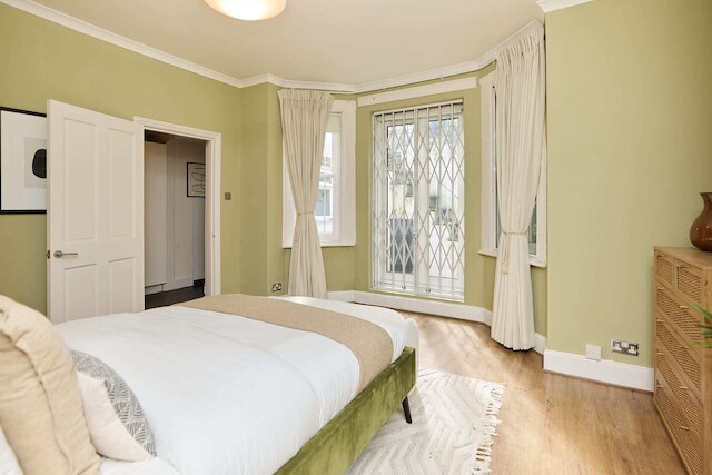 ケンジントン ガーデン フラット ウィズ オフィス