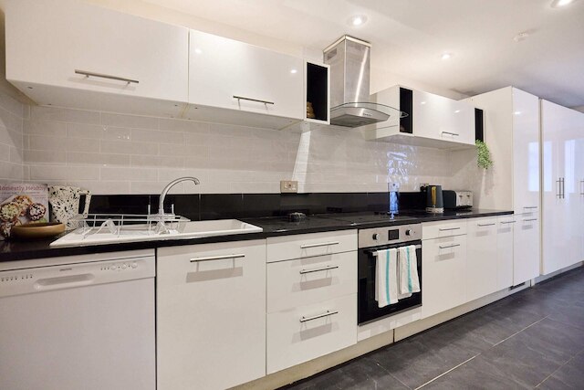 ケンジントン ガーデン フラット ウィズ オフィス