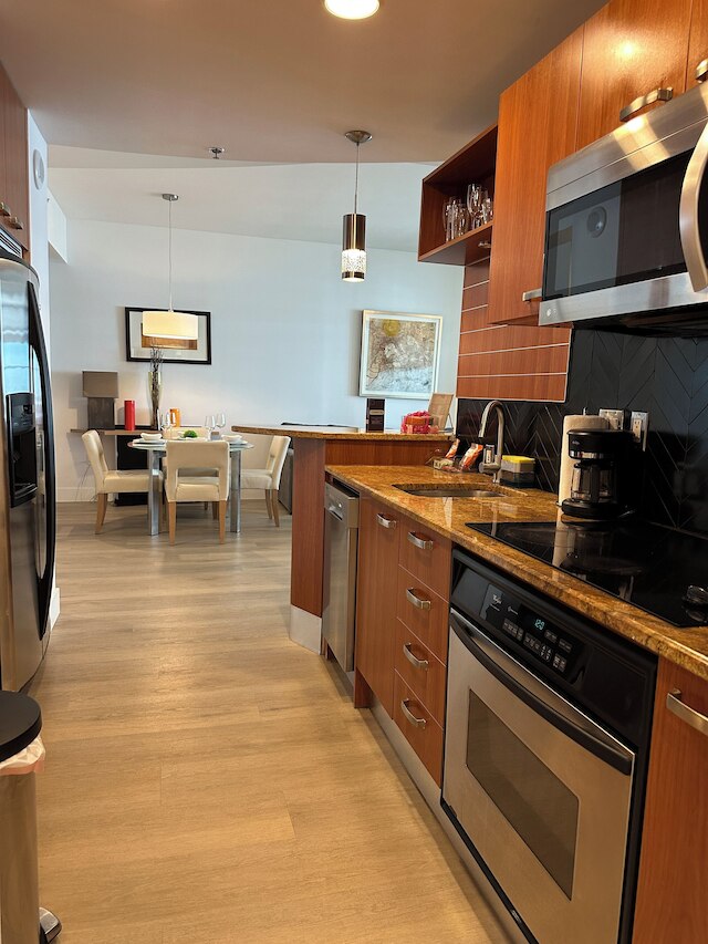 AKA ブリッケル 31th フリー パーキング by パレルモ ホーム