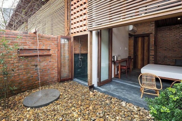 サヒ ホームステイ リトリート