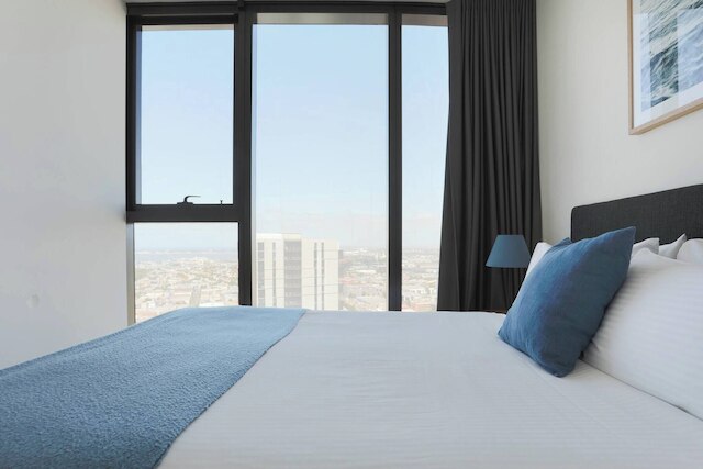 サウスバンク 2ベッドルーム ハイシティビューズ エンジョイ ワイン、ジム、プール、WiFi