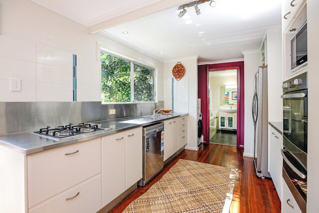 Steps to Sand Machans Beach