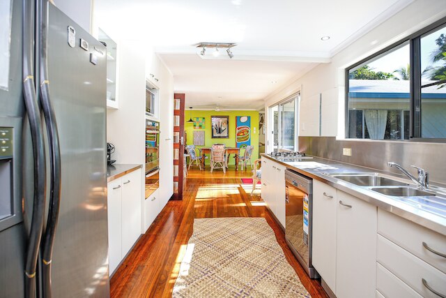 Steps to Sand Machans Beach