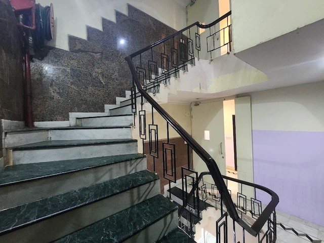 ホテル グランド セントラル ニア カロルバーグ メトロ