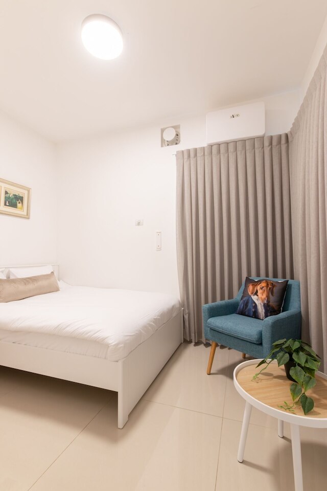 3 BR SeaFront APT Prestigious Tower