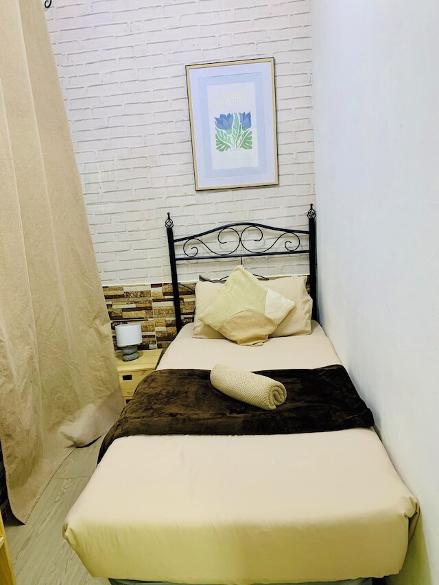 Basic Interior Apartment Sagrada Familia