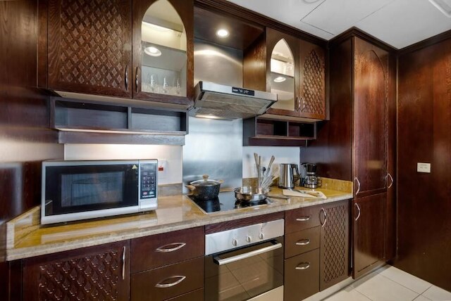 ラビッシュ 3 ベッドルーム ビサイド バージ カリファ アンド ファウンテン ビュー