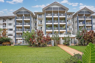 Tropical Comfort Pool and Esplanade View