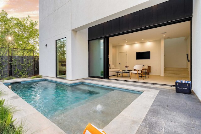 Modern East Austin Home w/ Pool, Near Downtown & Lady Bird Lake Casa 1803 by Avantstay