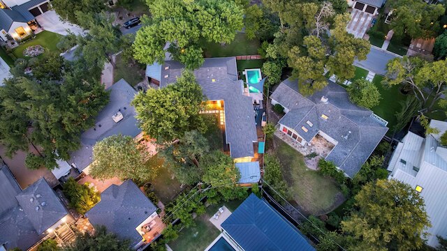 モダン オースティン ホーム ウィズ プール, パッティンググリーン & コーヒーヌック タウンズ リトリート by Avantstay