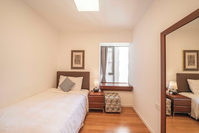 Tyms Elegant 2BR 1BA Apt Walk to Malls